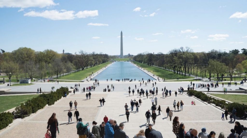 washington dc around monument walkable city
