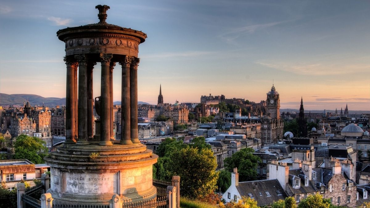 The Best Neighborhoods to Stay in Edinburgh