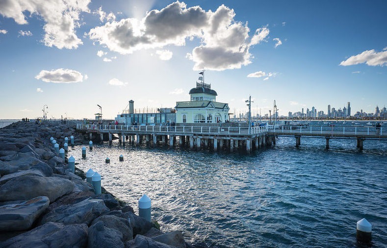 lookouts in melbourne that has fantastic skyline