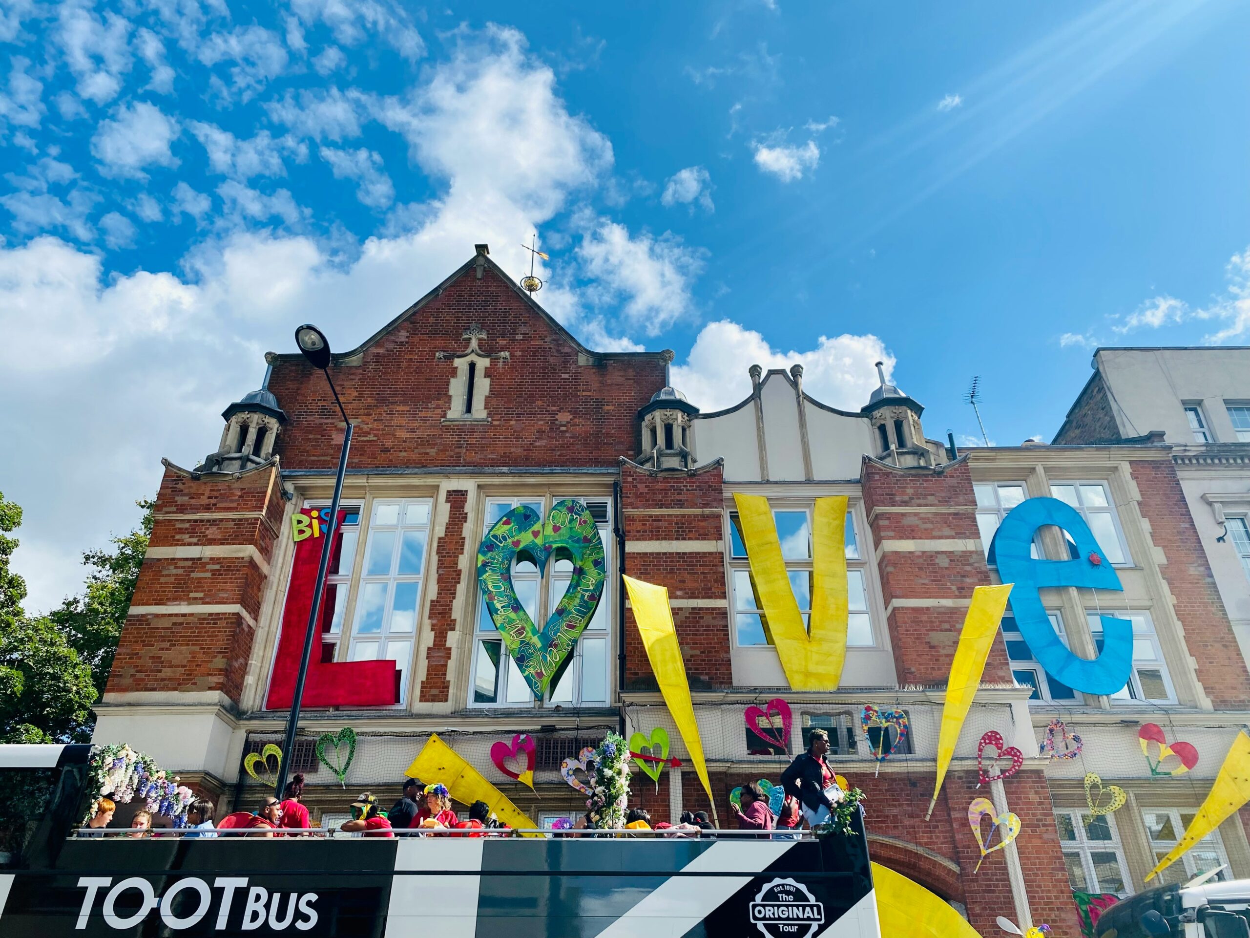 Luggage Storage for Notting Hill Carnival 2025: A Comprehensive Guide