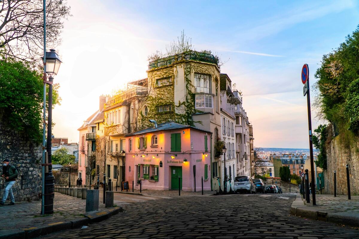 Neighbourhoods Near Gare de Lyon To Explore (Without Your Bags in Tow)
